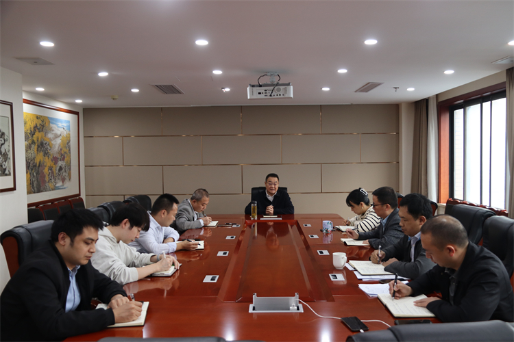 鄧華主持召開集團冷鏈、外貿進出口業(yè)務專題會